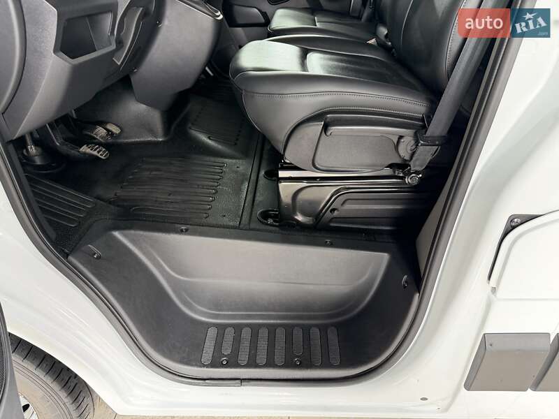 Вантажний фургон Renault Master 2020 в Полтаві