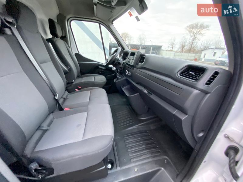 Грузовой фургон Renault Master 2022 в Киеве