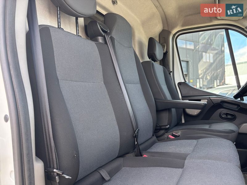 Грузовой фургон Renault Master 2017 в Львове