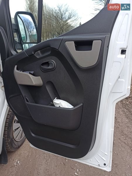 Грузовой фургон Renault Master 2016 в Житомире фото 30 Грузовой фургон Renault Master 2016 в Житомире