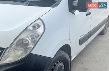 Вантажний фургон Renault Master 2012 в Рівному