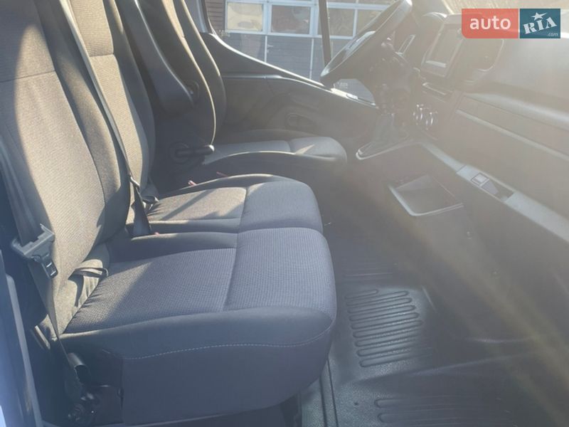 Грузовой фургон Renault Master 2022 в Луцке
