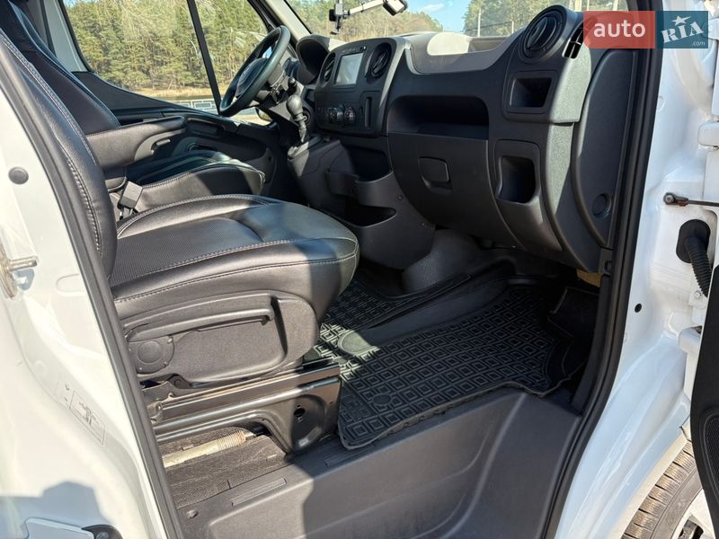 Минивэн Renault Master 2017 в Киеве