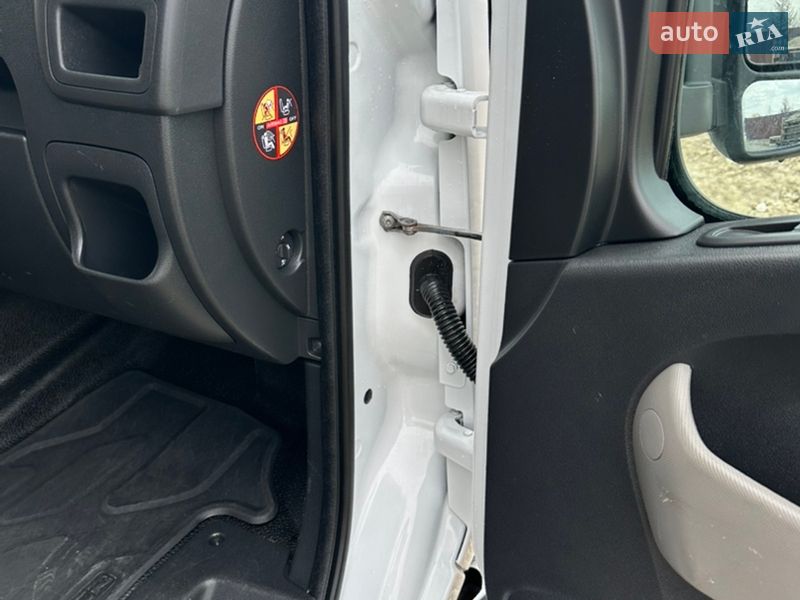 Грузовой фургон Renault Master 2019 в Львове фото 32 Грузовой фургон Renault Master 2019 в Львове