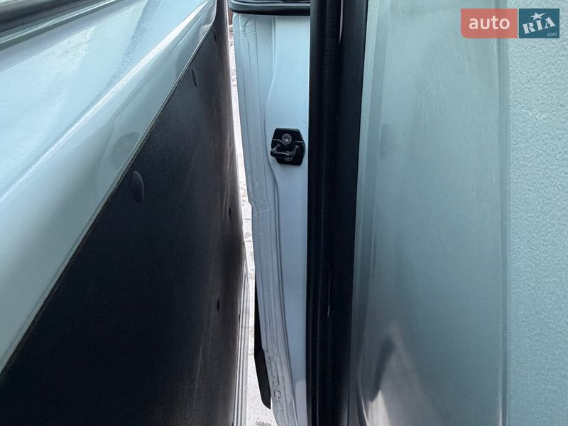 Вантажопасажирський фургон Renault Master 2016 в Млиніві фото 41 Вантажопасажирський фургон Renault Master 2016 в Млиніві