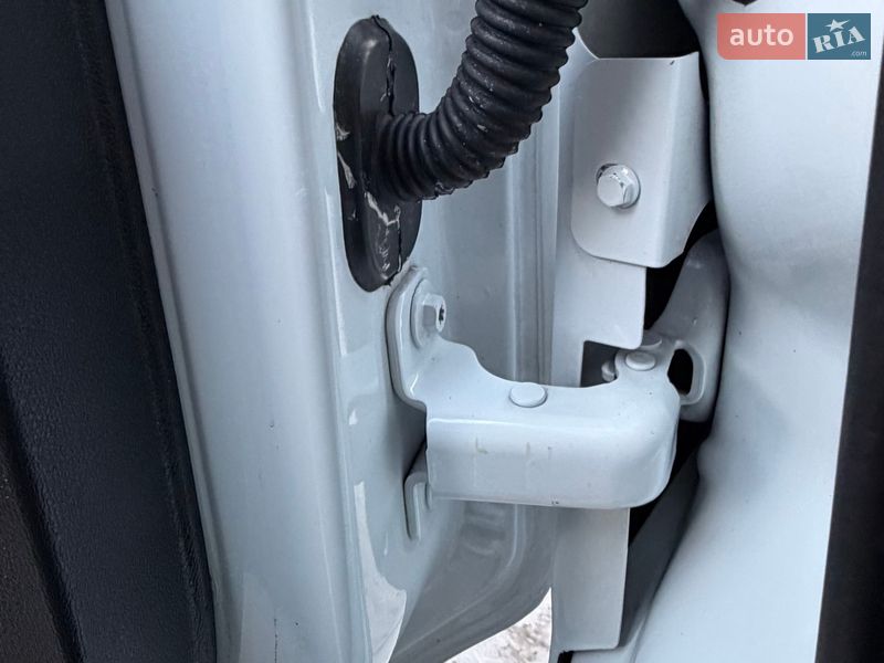 Вантажопасажирський фургон Renault Master 2016 в Млиніві фото 48 Вантажопасажирський фургон Renault Master 2016 в Млиніві