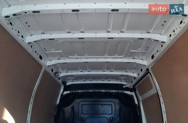 Вантажний фургон Renault Master 2018 в Полтаві