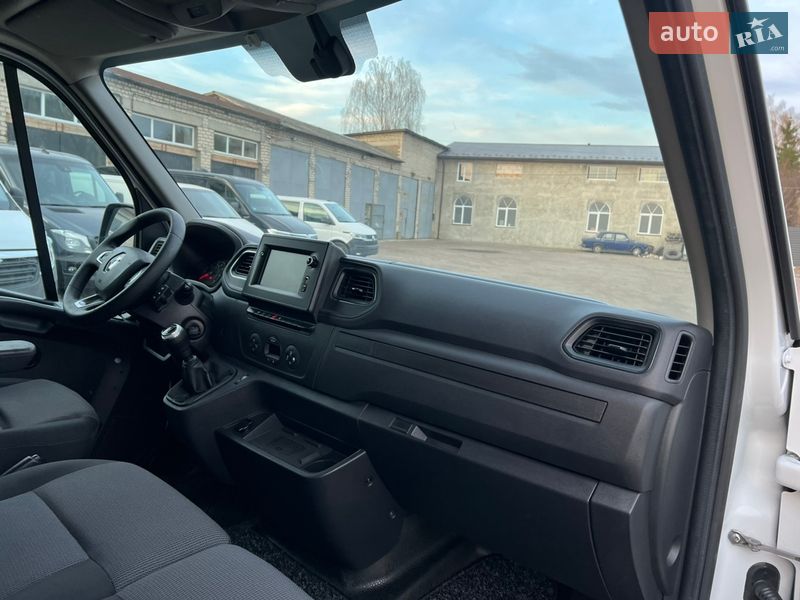 Вантажний фургон Renault Master 2021 в Радивиліві