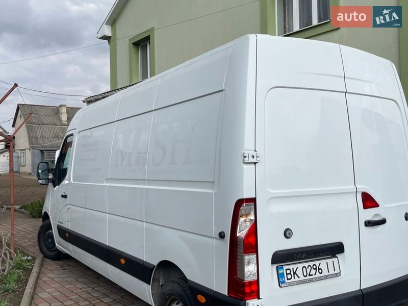 Грузовой фургон Renault Master 2017 в Ровно