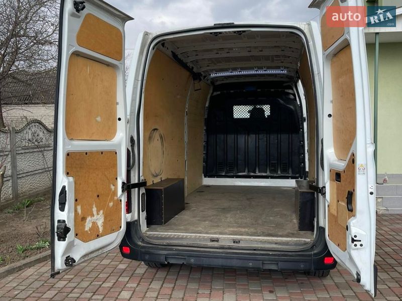 Грузовой фургон Renault Master 2017 в Ровно