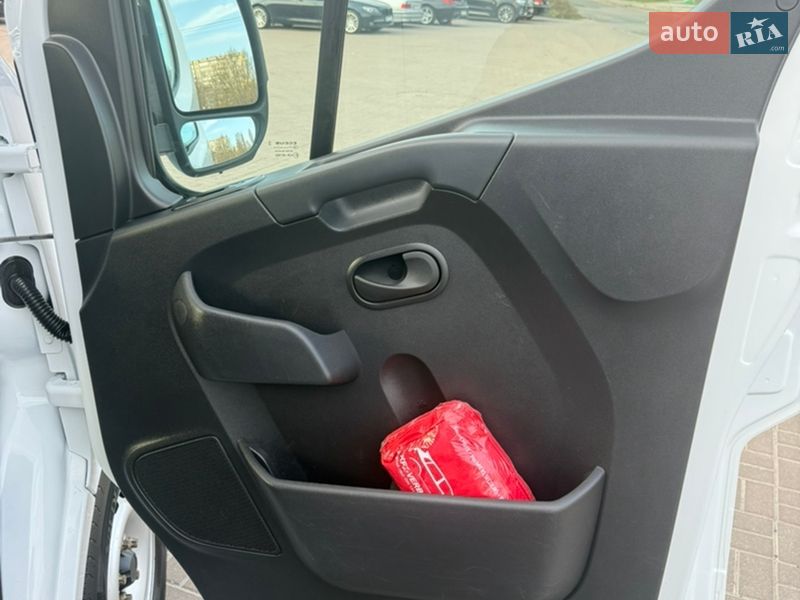 Грузовой фургон Renault Master 2022 в Киеве
