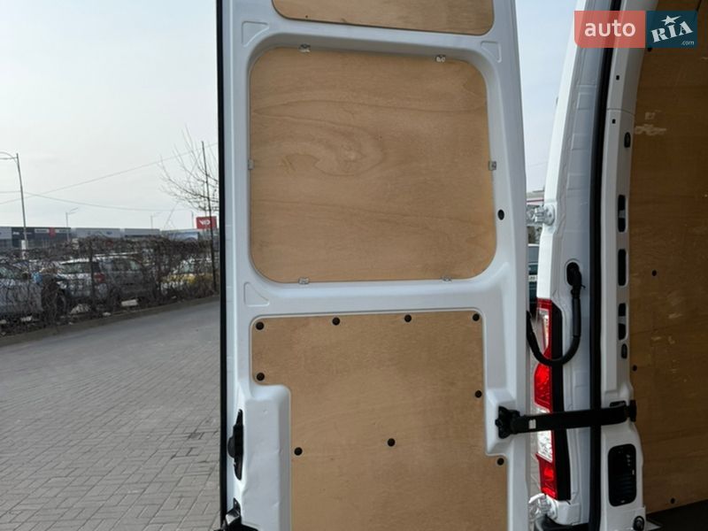 Грузовой фургон Renault Master 2022 в Киеве