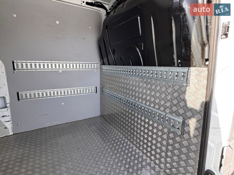 Вантажний фургон Renault Master 2021 в Києві фото 30 Вантажний фургон Renault Master 2021 в Києві