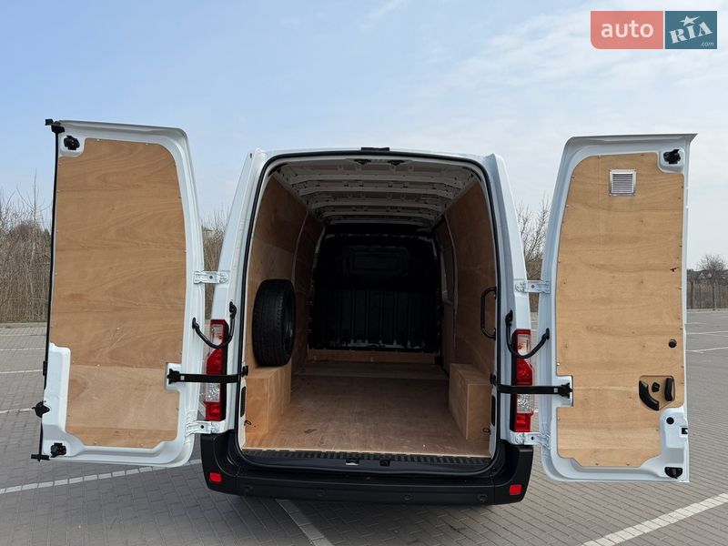 Вантажний фургон Renault Master 2023 в Дубні