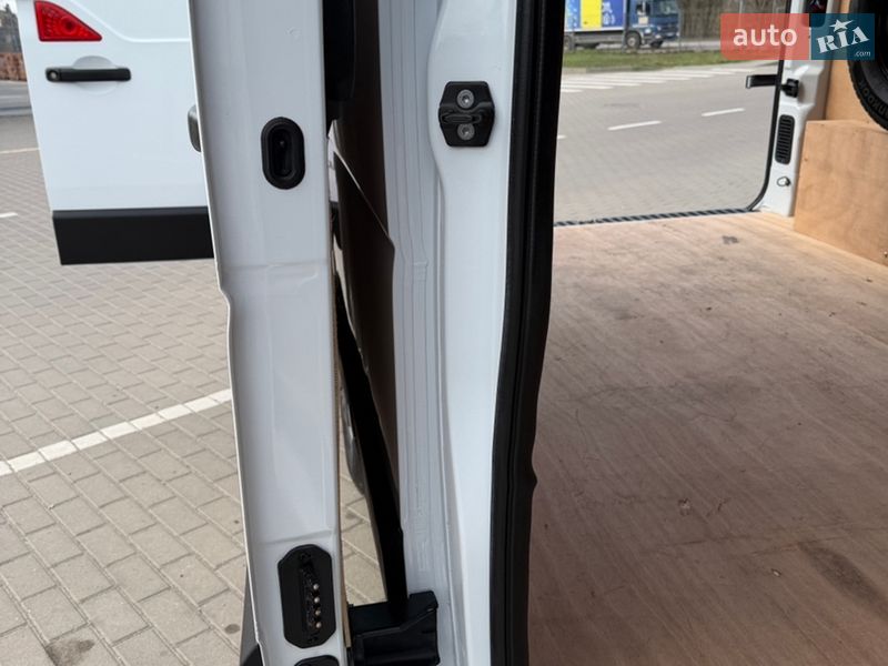 Вантажний фургон Renault Master 2023 в Дубні