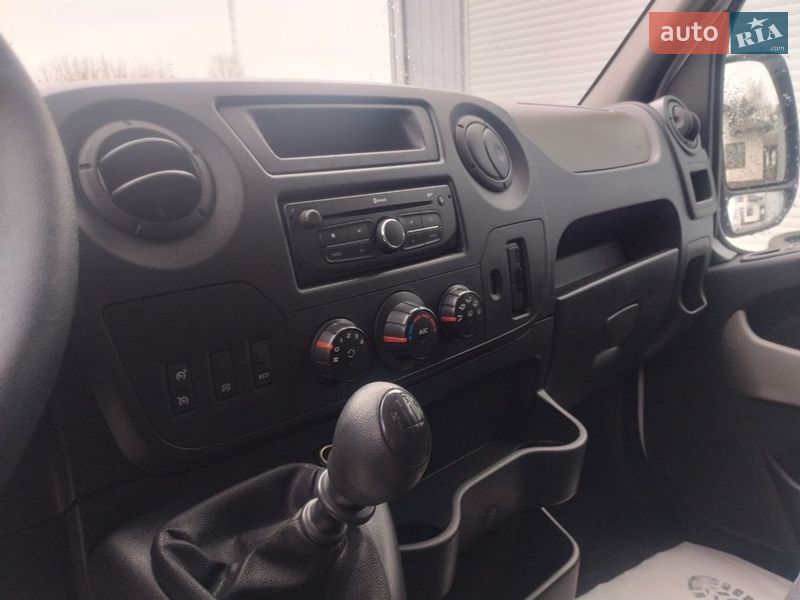 Грузовой фургон Renault Master 2017 в Дубно