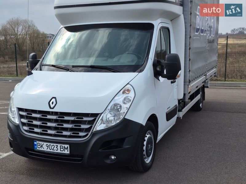 Вантажний фургон Renault Master 2014 в Рівному