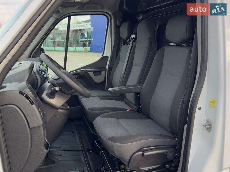 Вантажний фургон Renault Master 2019 в Дубні