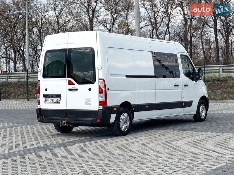 Грузовой фургон Renault Master 2015 в Ровно
