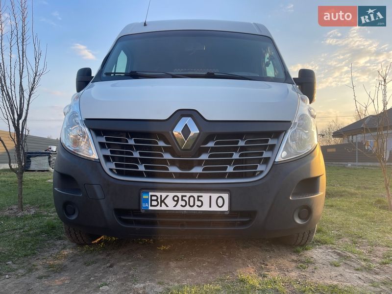 Грузовой фургон Renault Master 2015 в Рокитном
