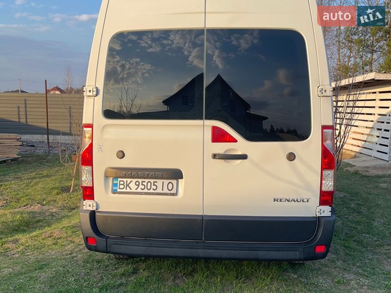 Вантажний фургон Renault Master 2015 в Рокитному