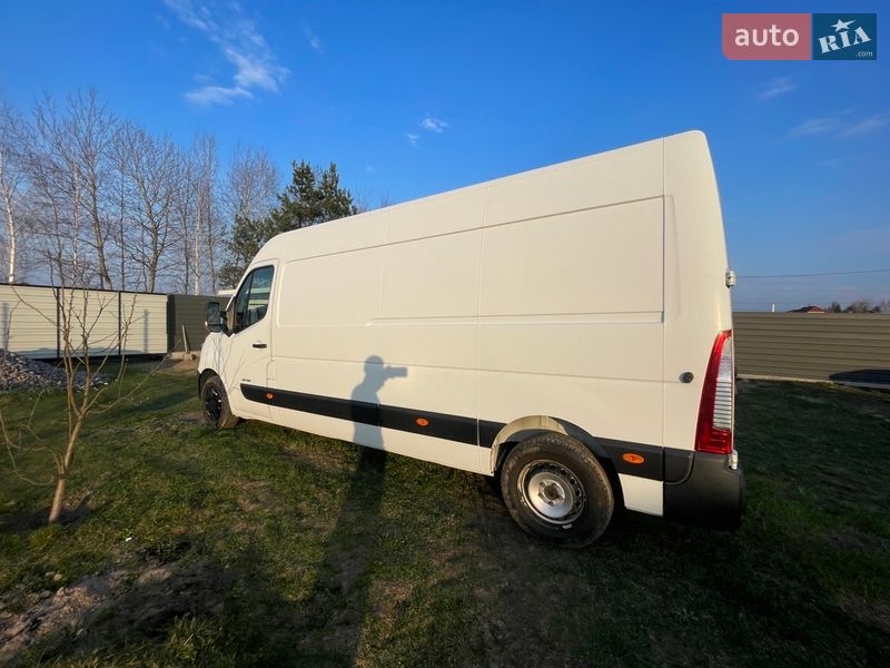 Грузовой фургон Renault Master 2015 в Рокитном