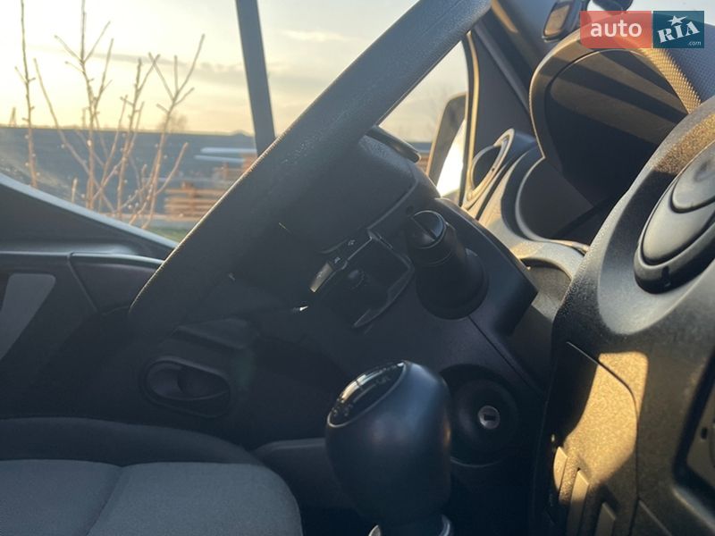 Грузовой фургон Renault Master 2015 в Рокитном