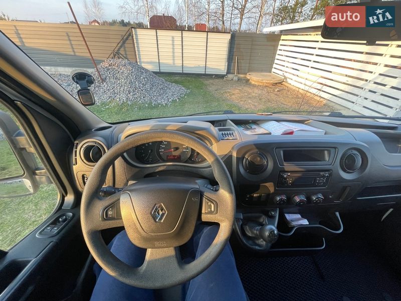 Грузовой фургон Renault Master 2015 в Рокитном