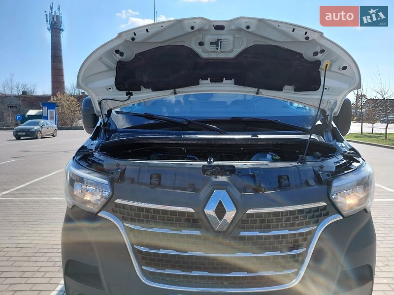 Вантажний фургон Renault Master 2023 в Івано-Франківську