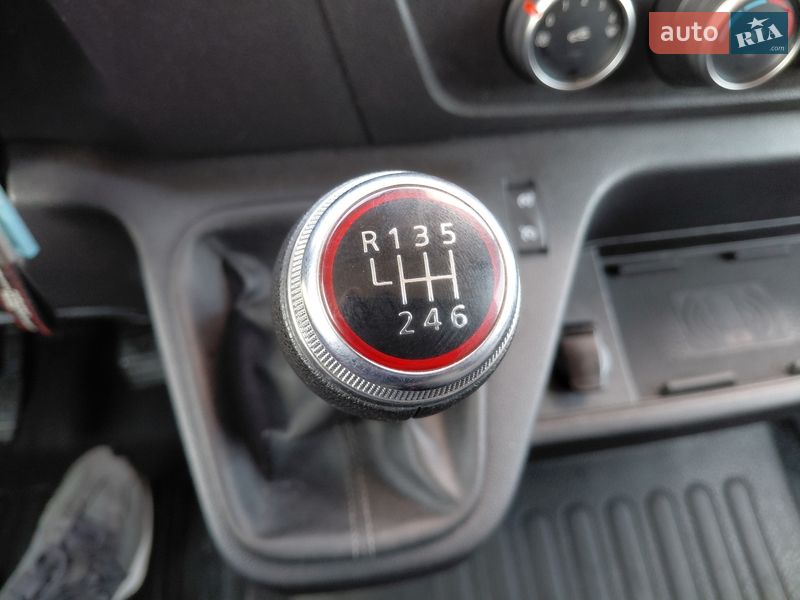 Вантажний фургон Renault Master 2023 в Івано-Франківську