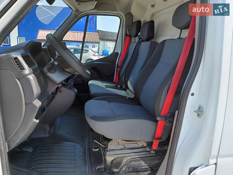 Вантажний фургон Renault Master 2023 в Івано-Франківську