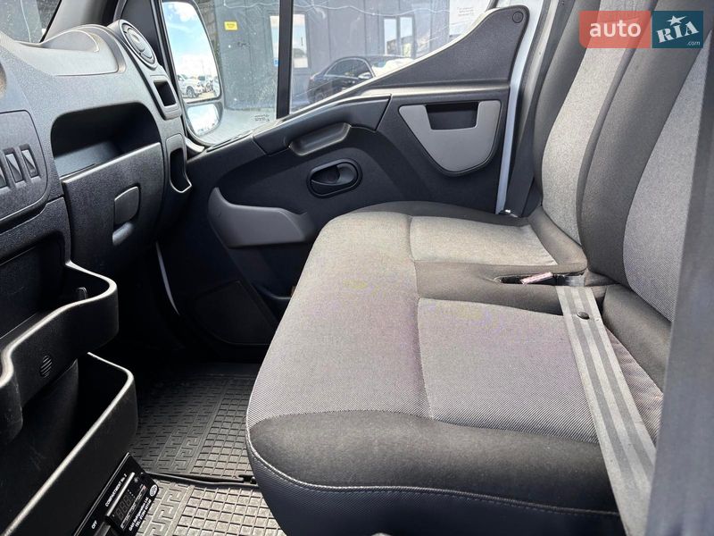 Грузовой фургон Renault Master 2017 в Львове
