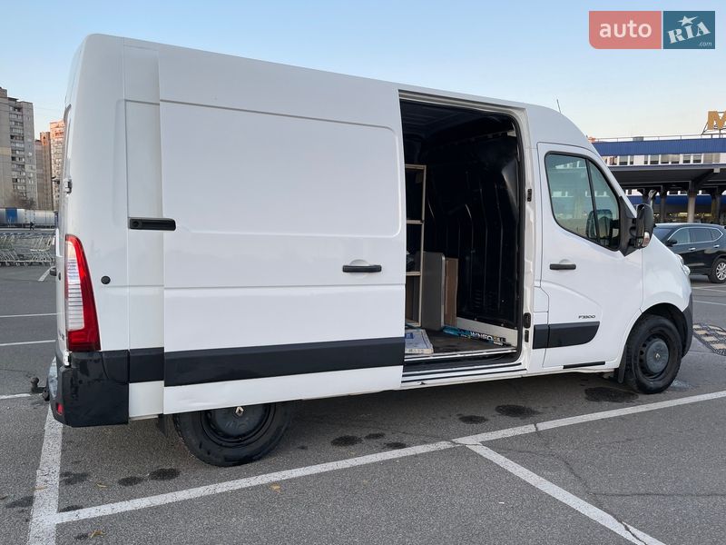 Грузопассажирский фургон Renault Master 2015 в Киеве