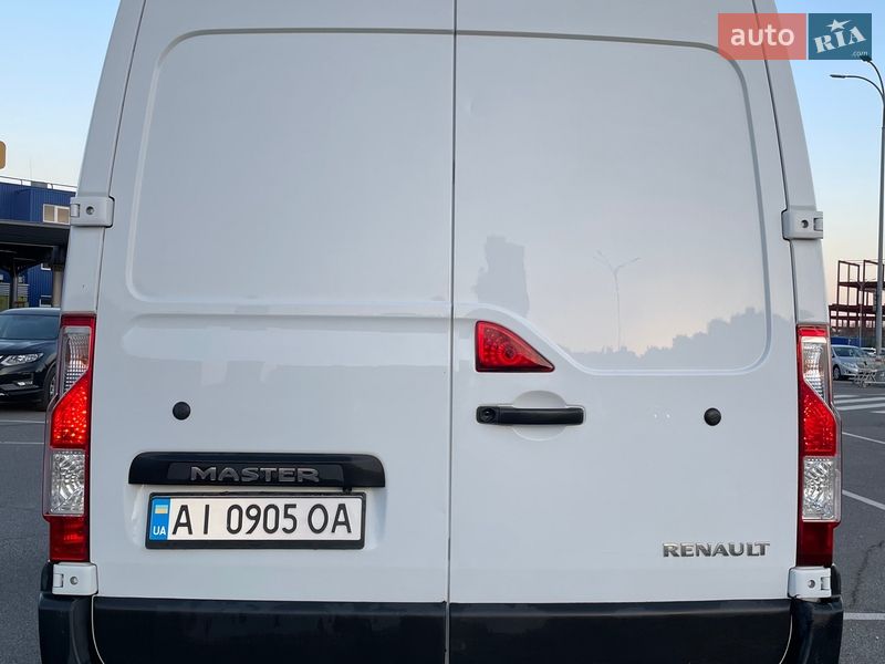 Грузопассажирский фургон Renault Master 2015 в Киеве