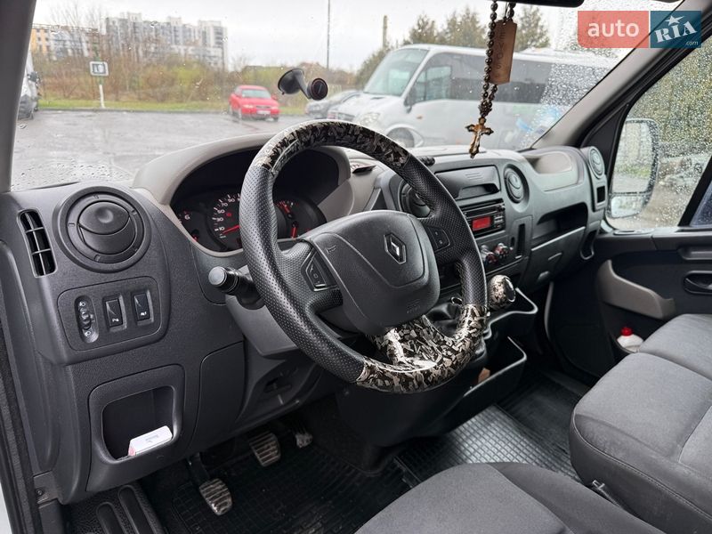Вантажний фургон Renault Master 2016 в Ковелі