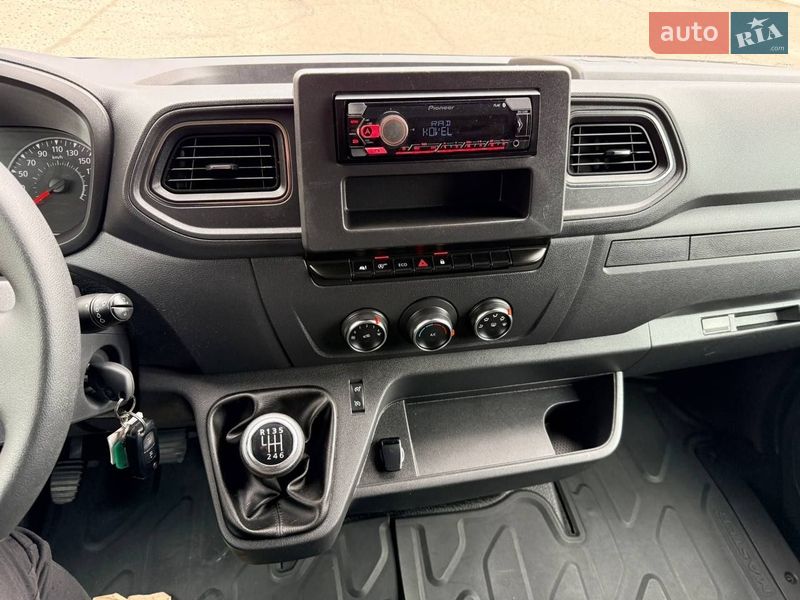 Тентованый Renault Master 2022 в Киеве