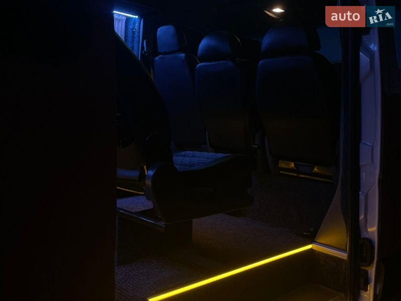 Вантажопасажирський фургон Renault Master 2015 в Долині
