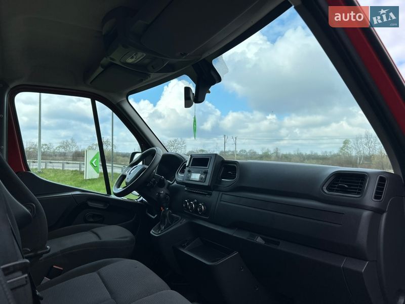 Грузовой фургон Renault Master 2024 в Стрые