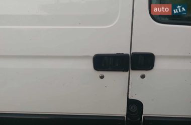 Грузовой фургон Renault Master 2001 в Львове