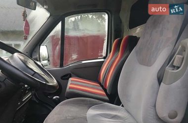 Грузовой фургон Renault Master 2001 в Львове
