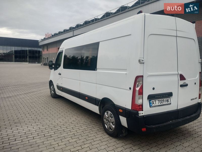 Вантажопасажирський фургон Renault Master 2015 в Костопілі