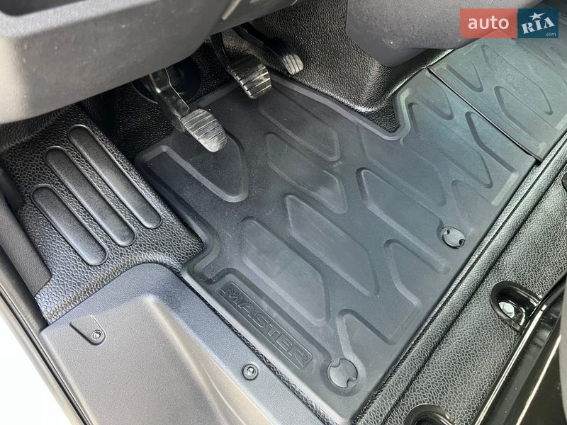 Грузовой фургон Renault Master 2022 в Дубно