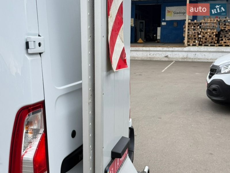 Вантажний фургон Renault Master 2021 в Луцьку