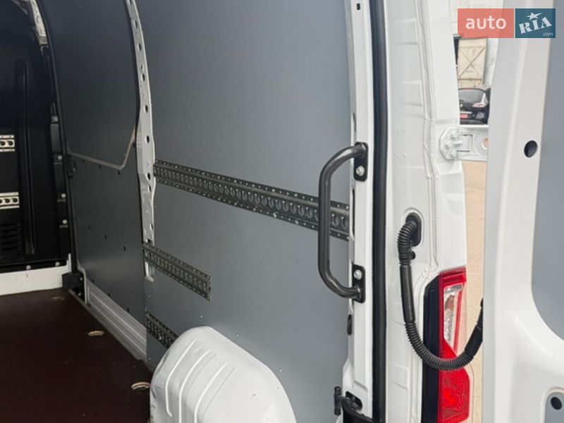 Вантажний фургон Renault Master 2021 в Луцьку