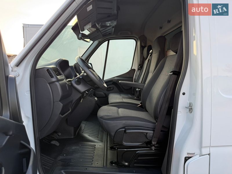 Вантажний фургон Renault Master 2021 в Бердичеві