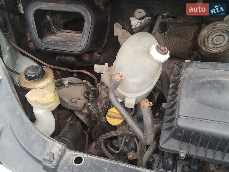 Мінівен Renault Master 2005 в Тлумачі