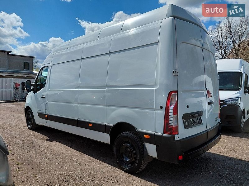 Грузовой фургон Renault Master 2015 в Ивано-Франковске
