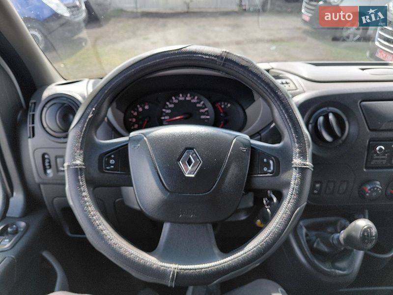 Грузовой фургон Renault Master 2015 в Ивано-Франковске