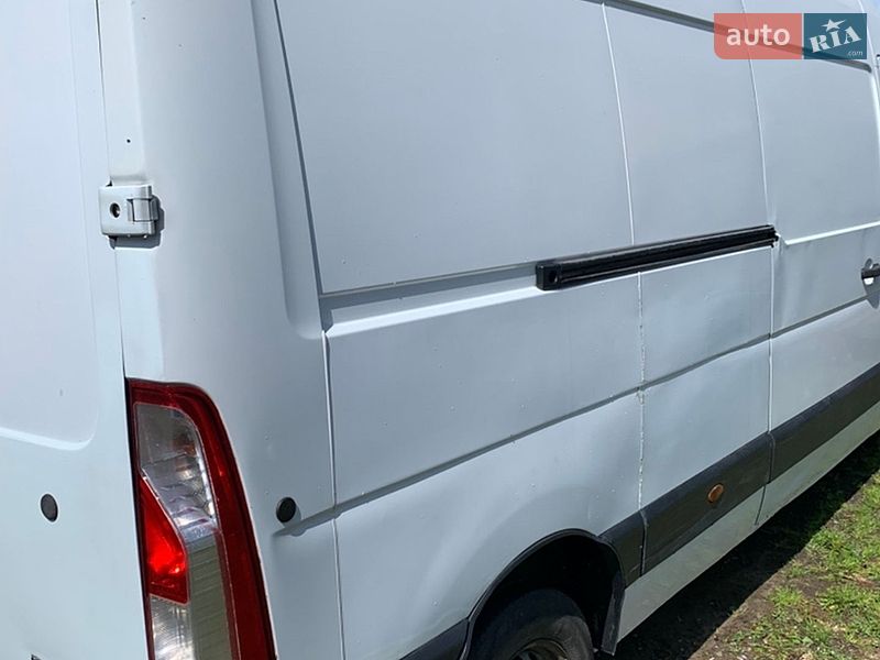 Вантажний фургон Renault Master 2011 в Житомирі