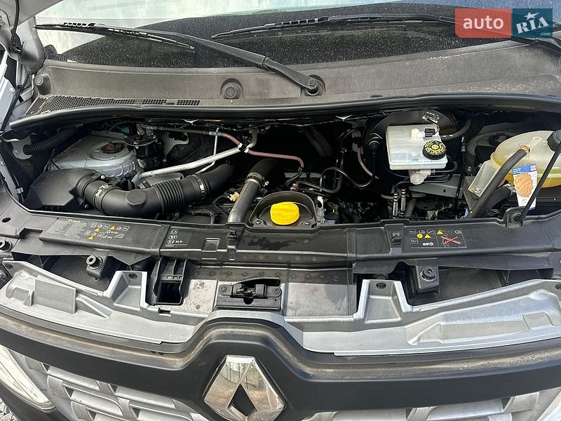 Інші вантажівки Renault Master 2020 в Рівному